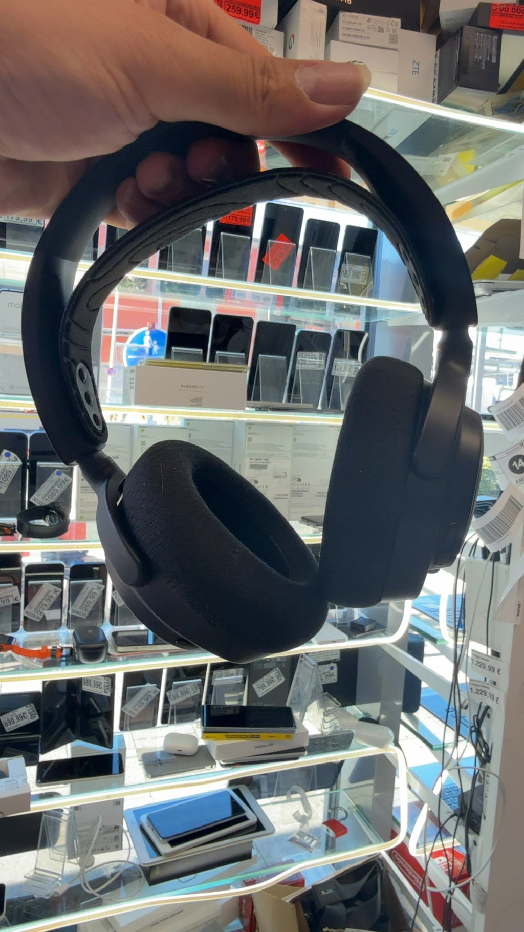 Steelseries Arctis Nova 5 Over-ear Headset