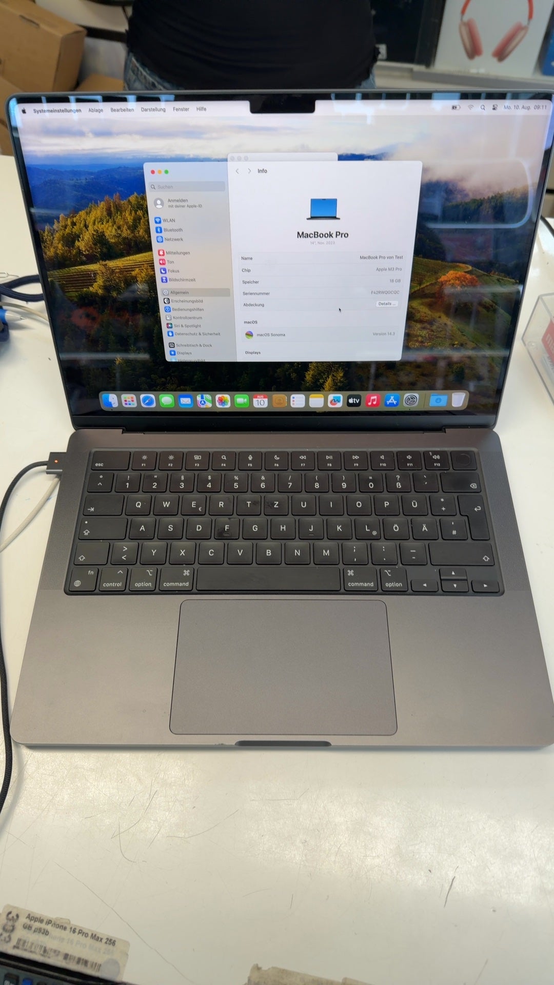 MacBook Pro M3 Pro 18GB RAM 512GB SSD