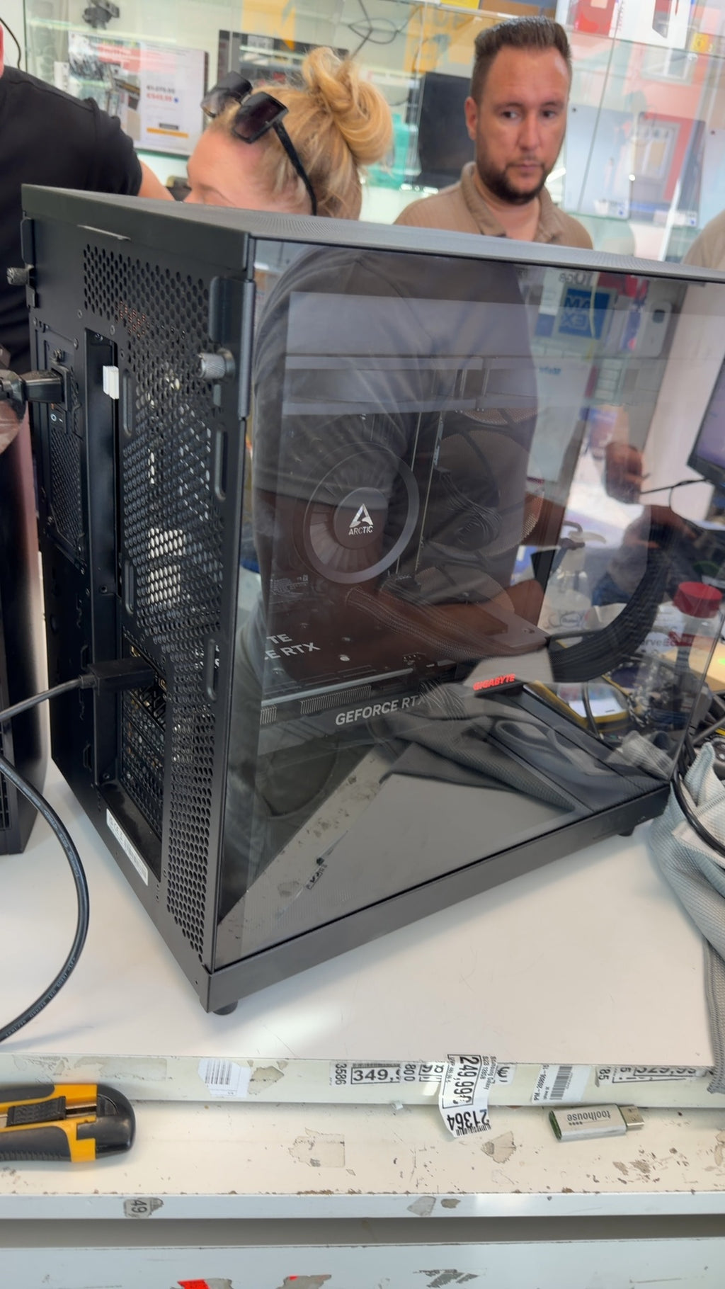 pc gaming 4060 8gb 32gb AMD 5800x m.2 1tb