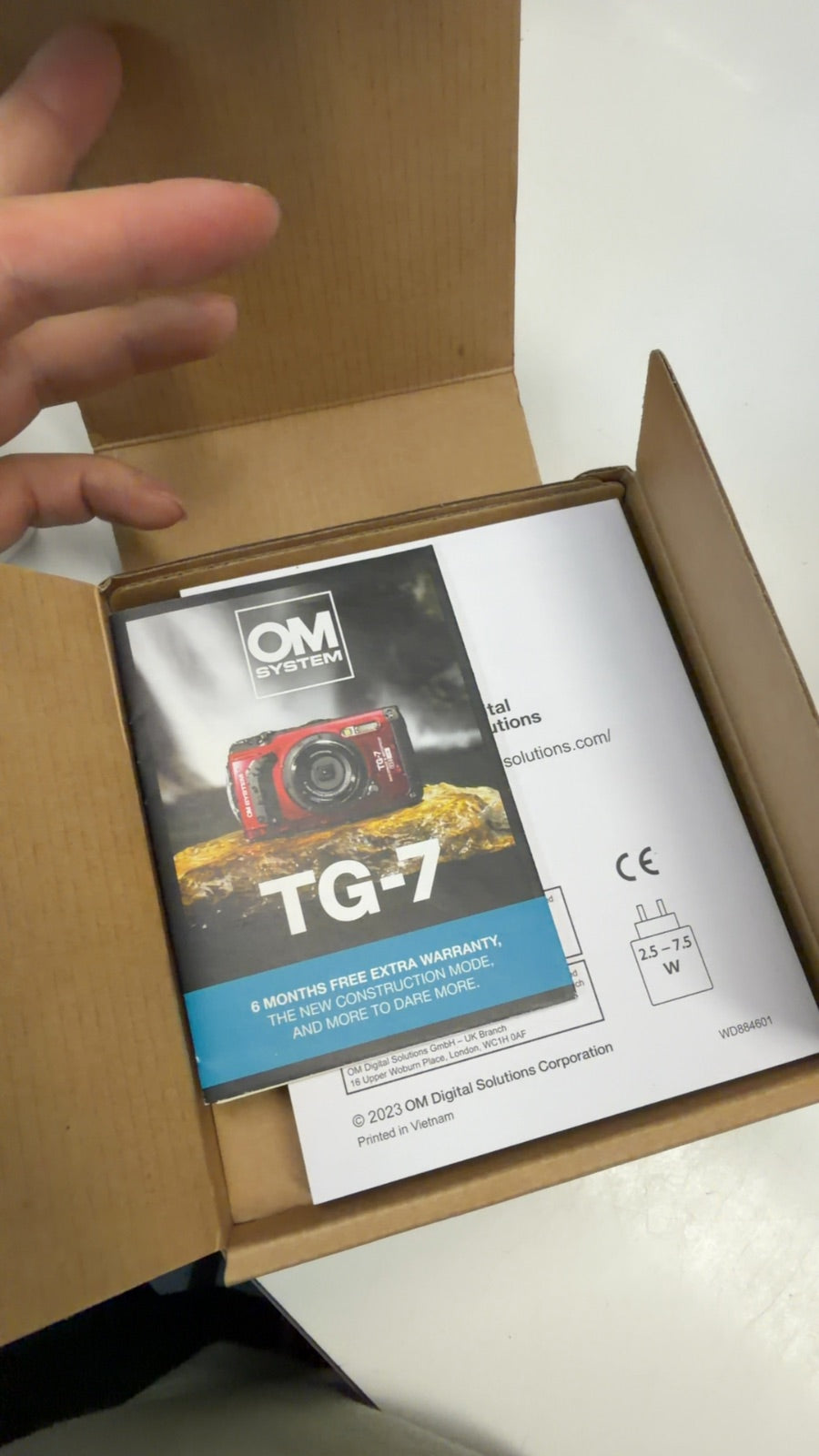 Olympus Tough TG-7 rot (V110030RU000)