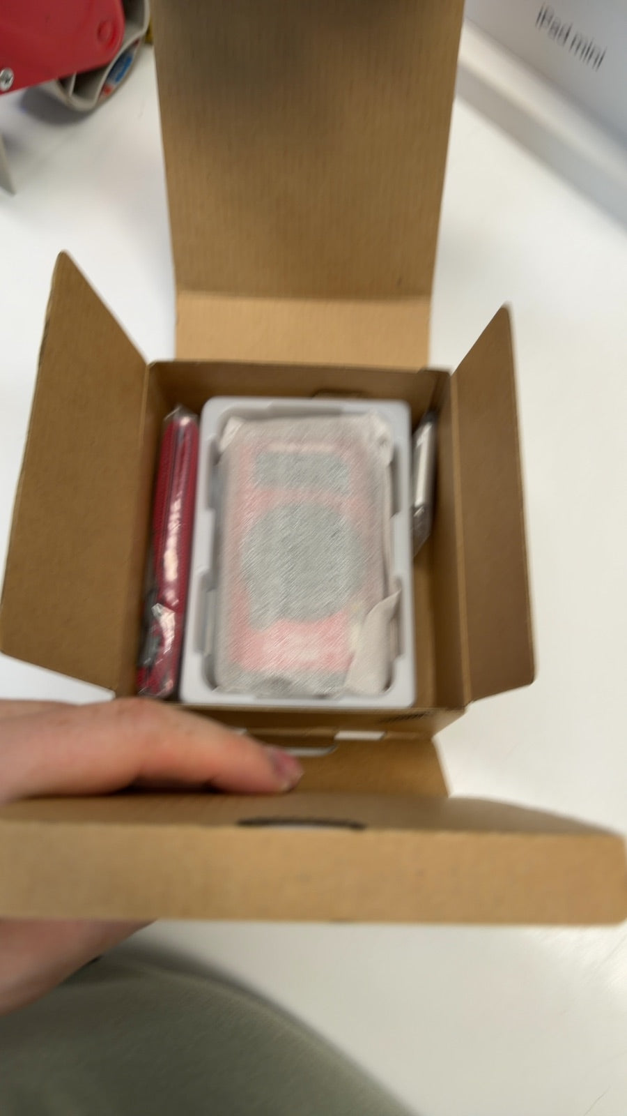 Olympus Tough TG-7 rot (V110030RU000)