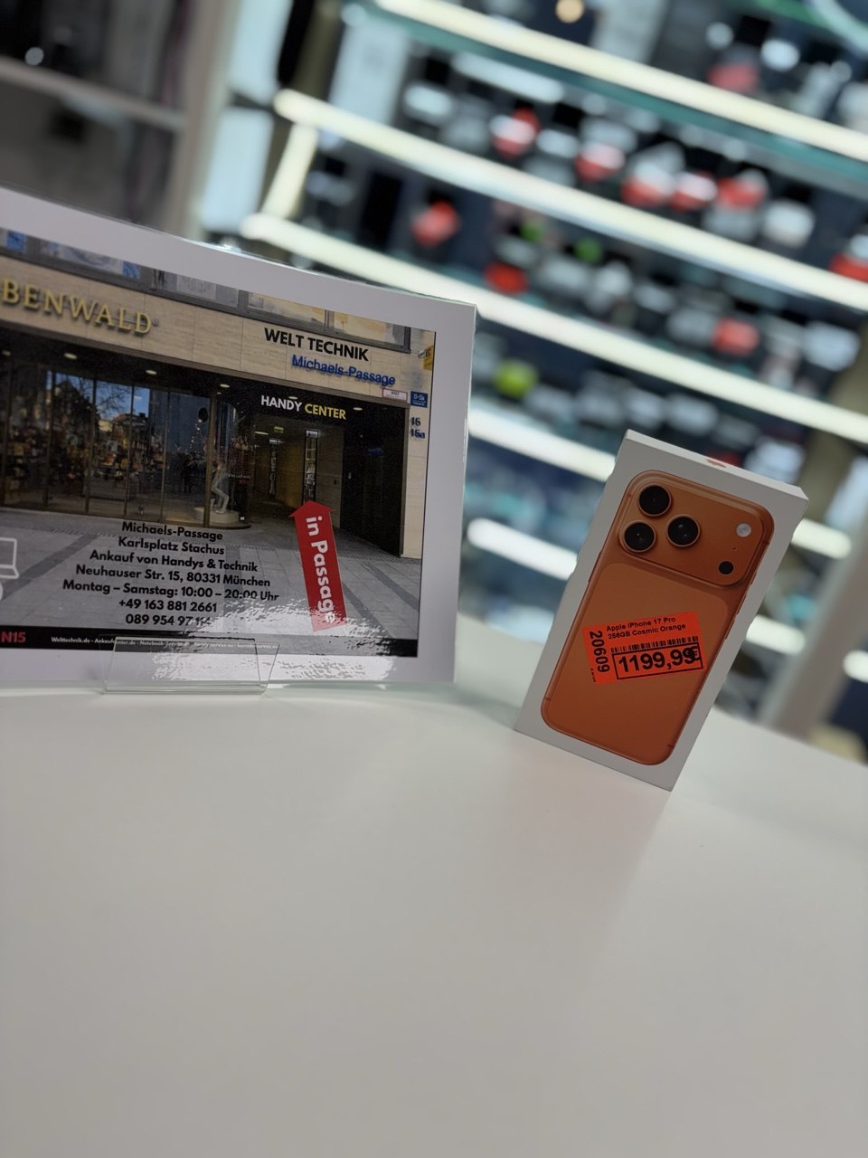 Apple iPhone 17 Pro 256GB Cosmic Orange