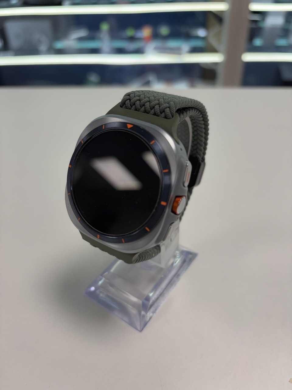 Michaels-Passage Smartwatch schwarz mit grauem Armband