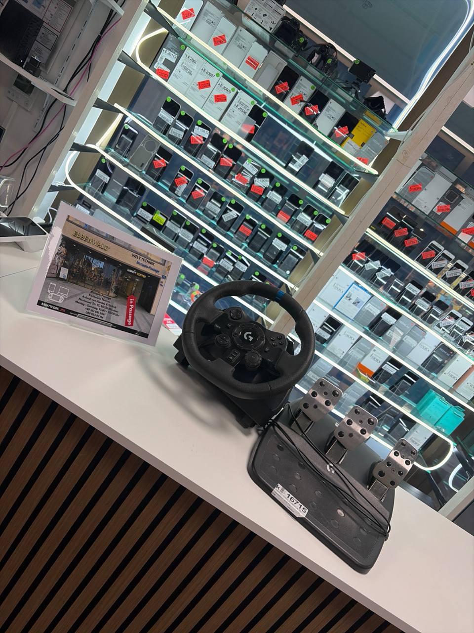 Logitech G923 Trueforce Racing Wheel für PlayStation und PC