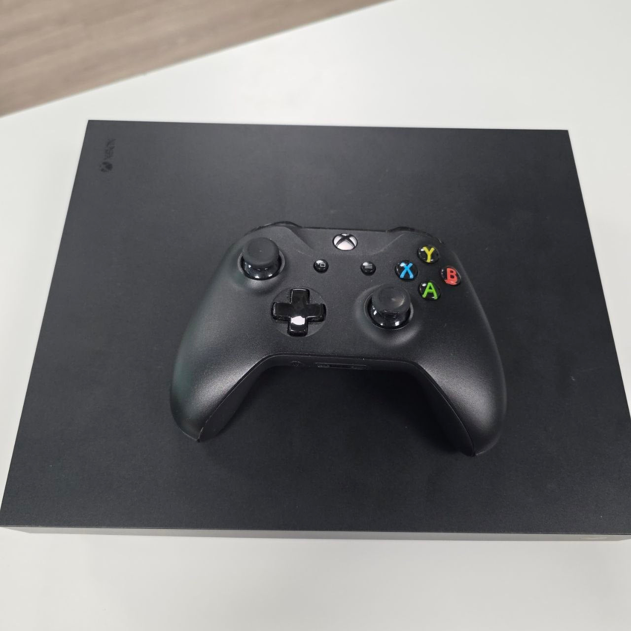 Microsoft Xbox One X Konsole Zweitbild