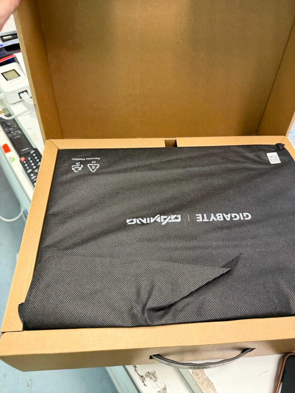 GIGABYTE GAMING A16 GA63H Zweitbild