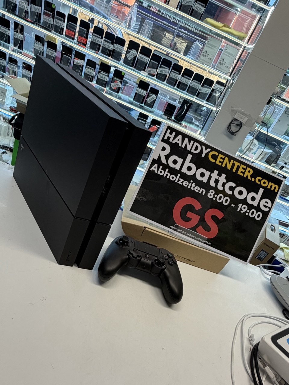 Sony PlayStation 4 (PS4) Schwarz Hauptbild