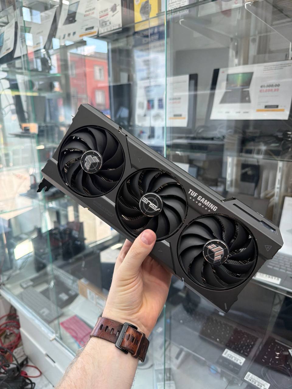 ASUS TUF Gaming RTX 4070 Grafikkarte Hauptbild