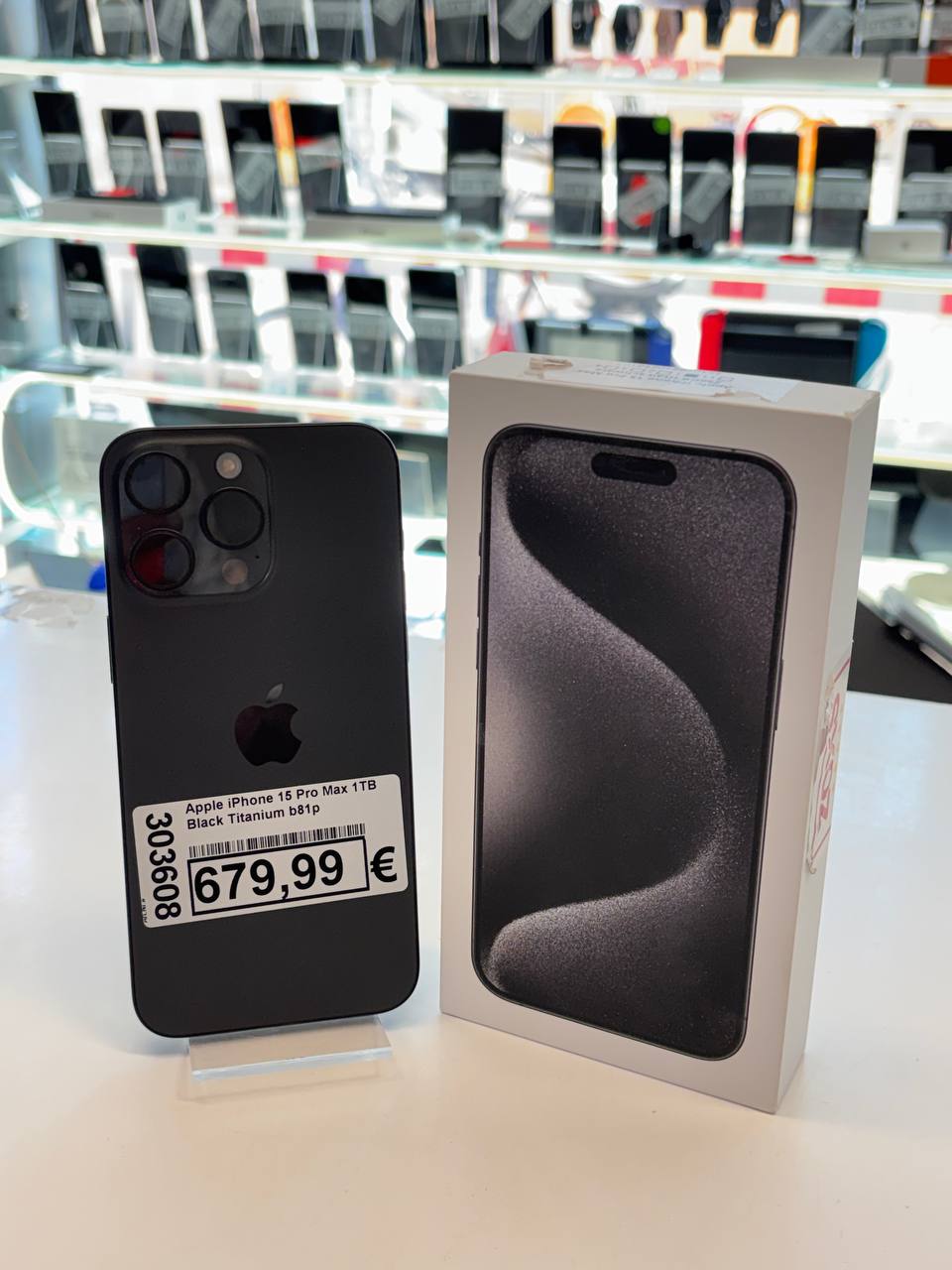 Apple iPhone 15 Pro Max 1TB Black Titanium