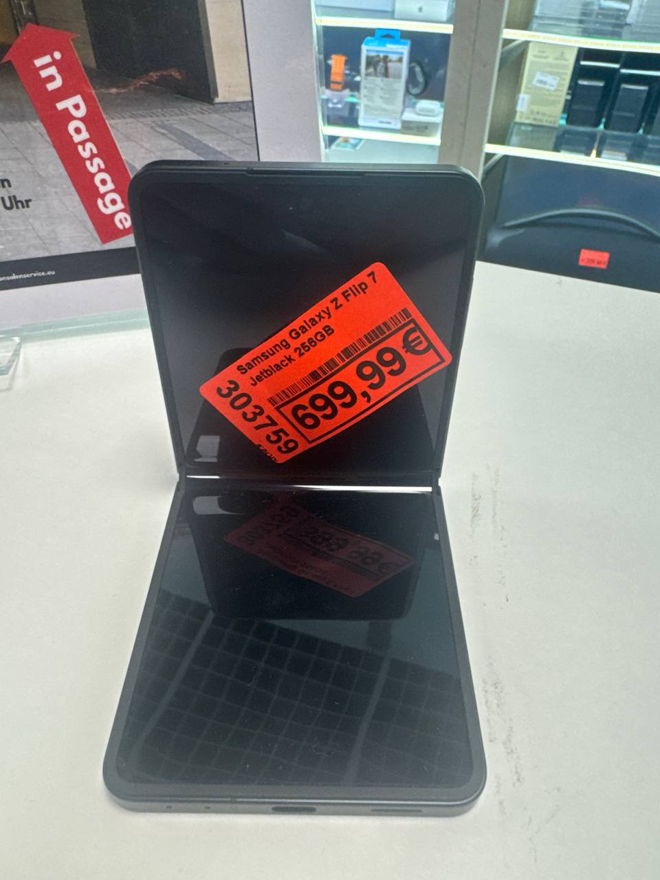 Samsung Galaxy Z Flip 7, 256GB Jetblack