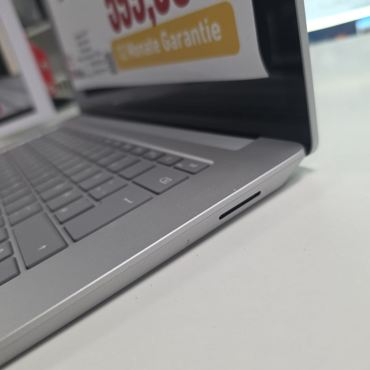 Microsoft Surface Laptop 5 mit Windows 11 Home