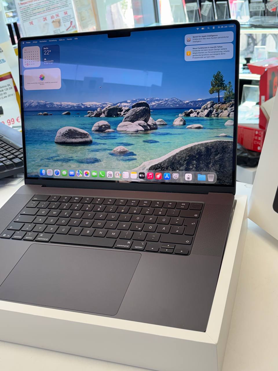 Apple MacBook Pro 16" M5 Max