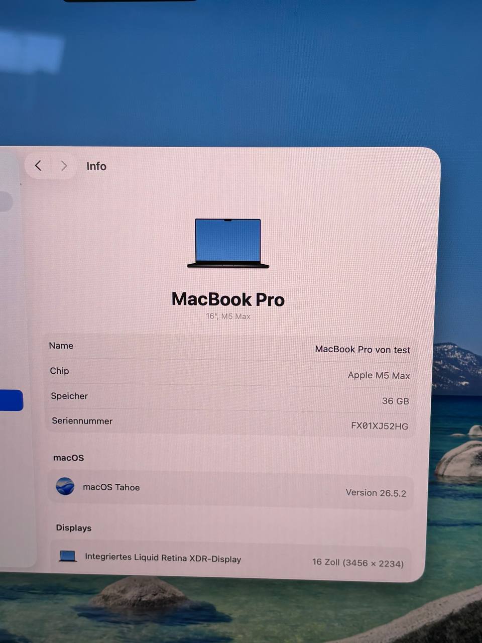 Apple MacBook Pro 16" M5 Max
