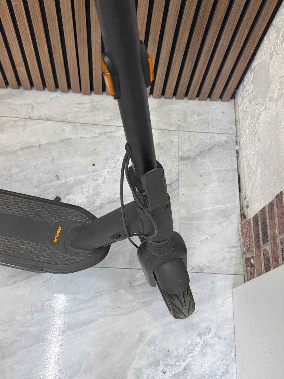 Ninebot Kick Scooter Max G2 – E-Scooter schwarz/orange