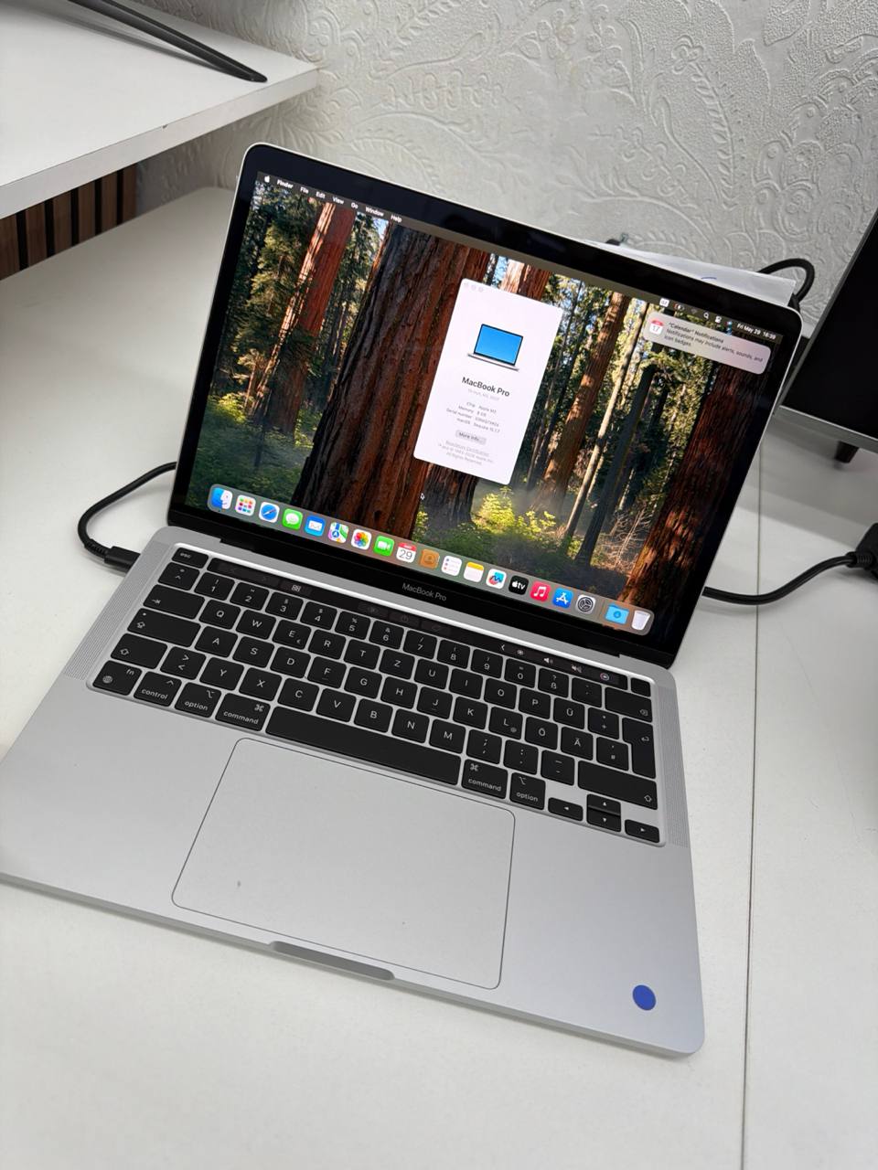 Apple MacBook Pro 13-inch M2 512GB SSD - Silver