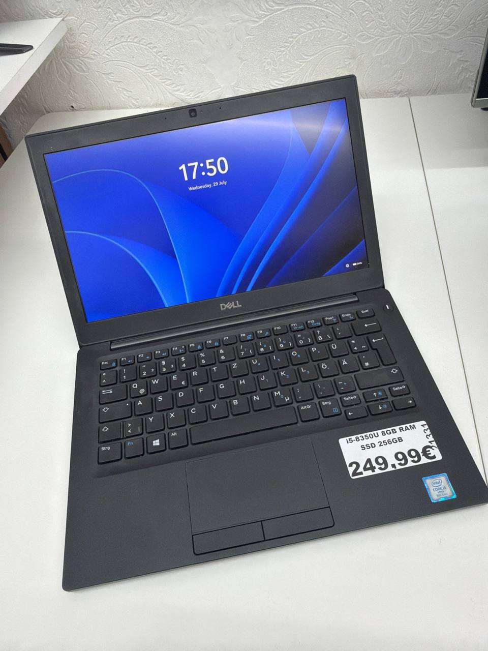 Dell Latitude Ultrabook mit Intel Core i5-8350U, 8GB RAM