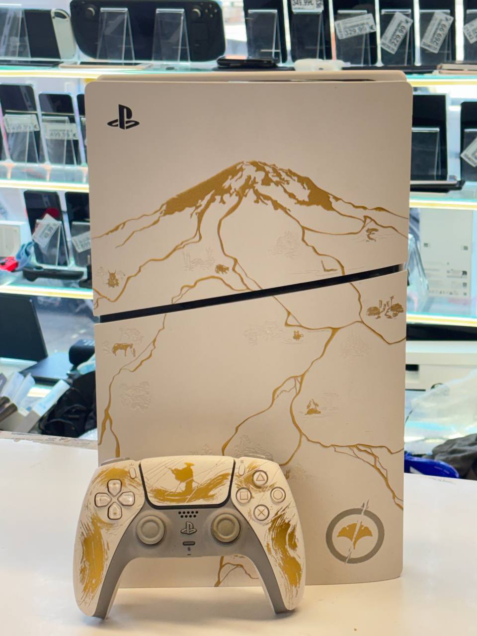 PlayStation 5 Limited Edition Elden Ring Design