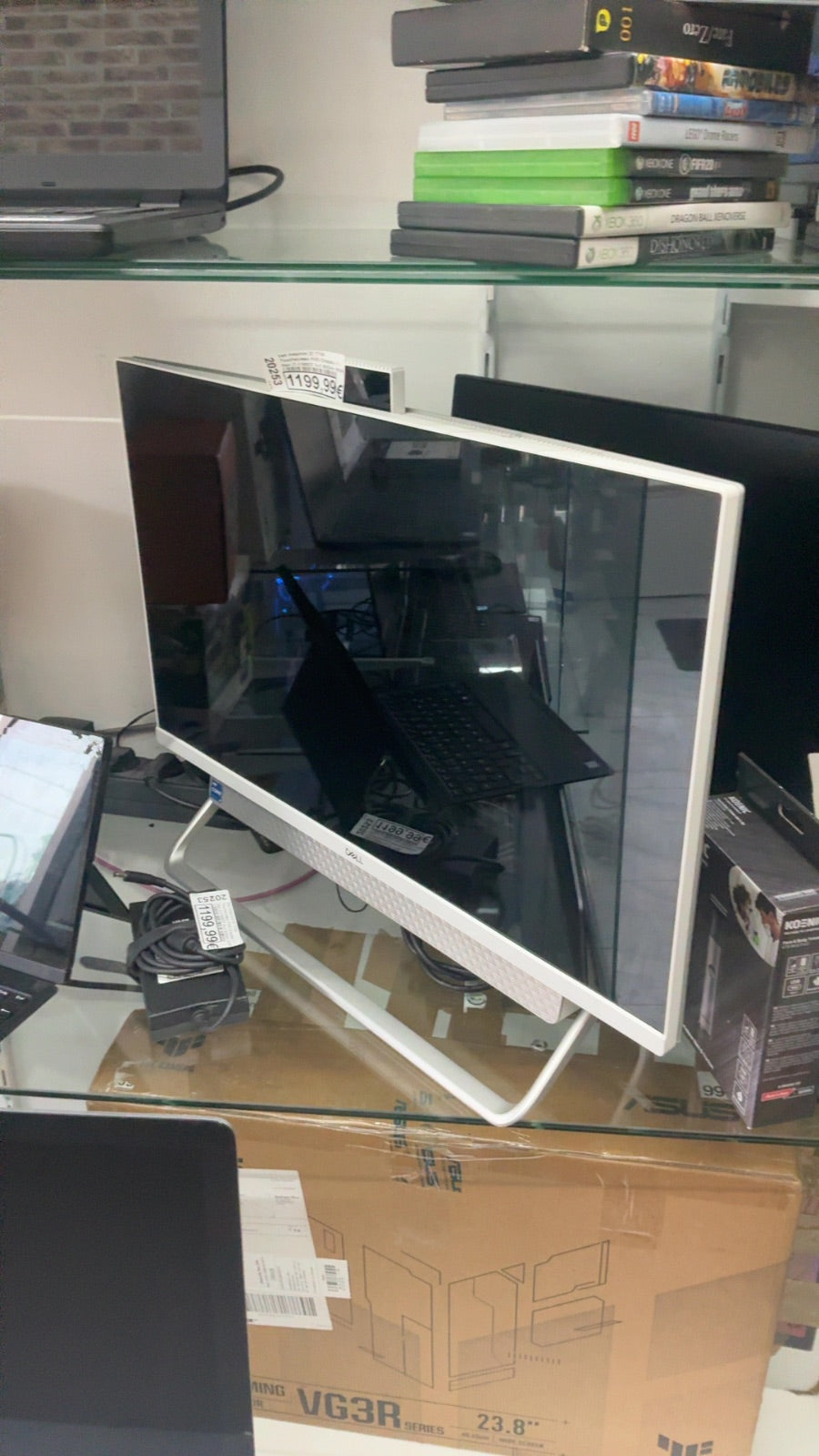 Dell Inspiron 27 7700 Touchscreen FHD-Display 11 Gen  i7-1165G7 8x2,80GHz 16GB RAM 512GB SSD + 1TB HDD GeForce MX330 2GB Win11