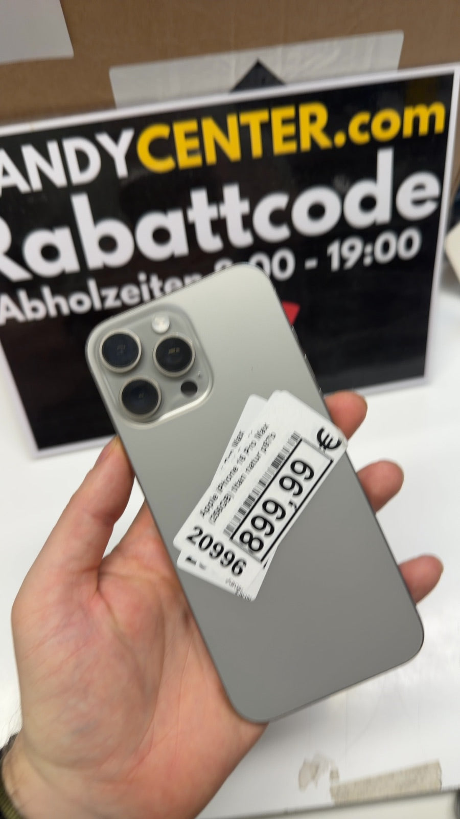 Apple iPhone 16 Pro Max (256GB) titan natur p97b