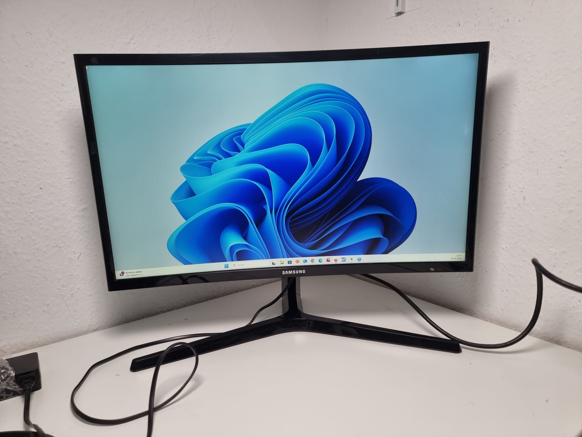 Samsung S24D300H 24 Zoll 1920x1080 VGA HDMI Full HD
