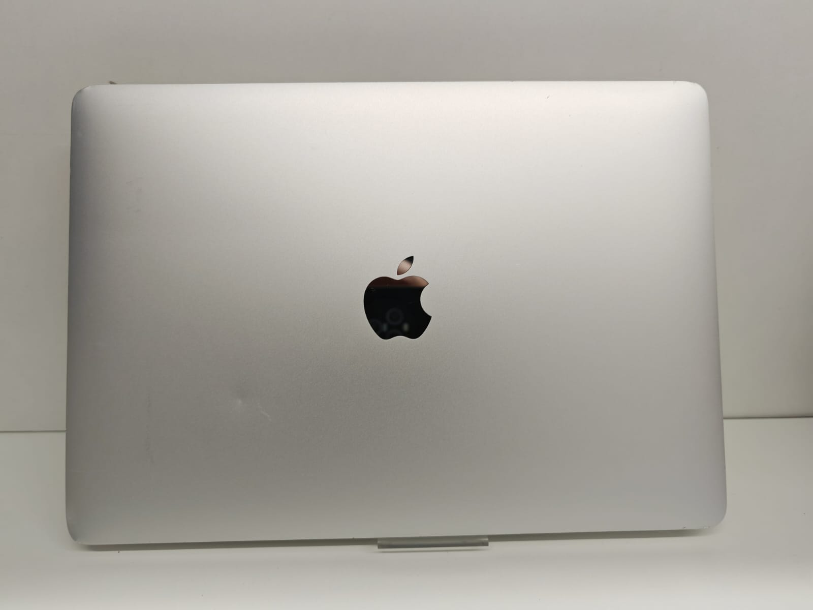 Apple MacBook Air 13" (2020) M1 7-Core GPU 3,2 GHz 8 GB Ram 256 GB SSD Zyklen 420 Silber